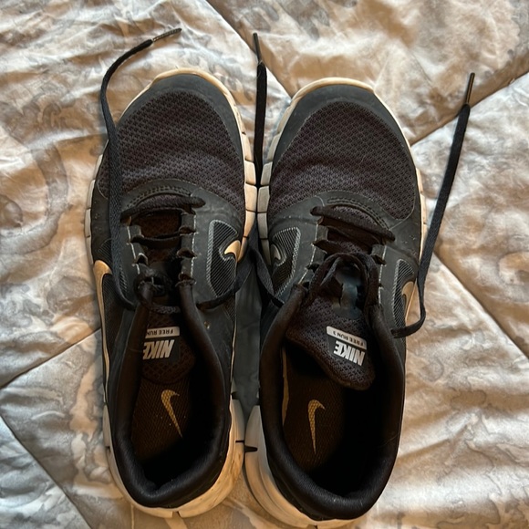 Nike Running Tennis Shoes free run 3; Size 6 - Picture 1 of 4